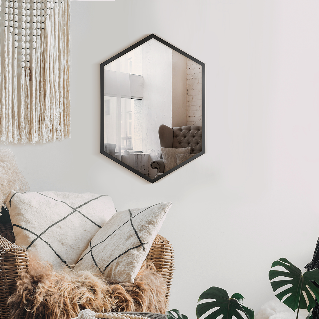 LIVVY, D22HMBK2231, Metal Frame Mirror